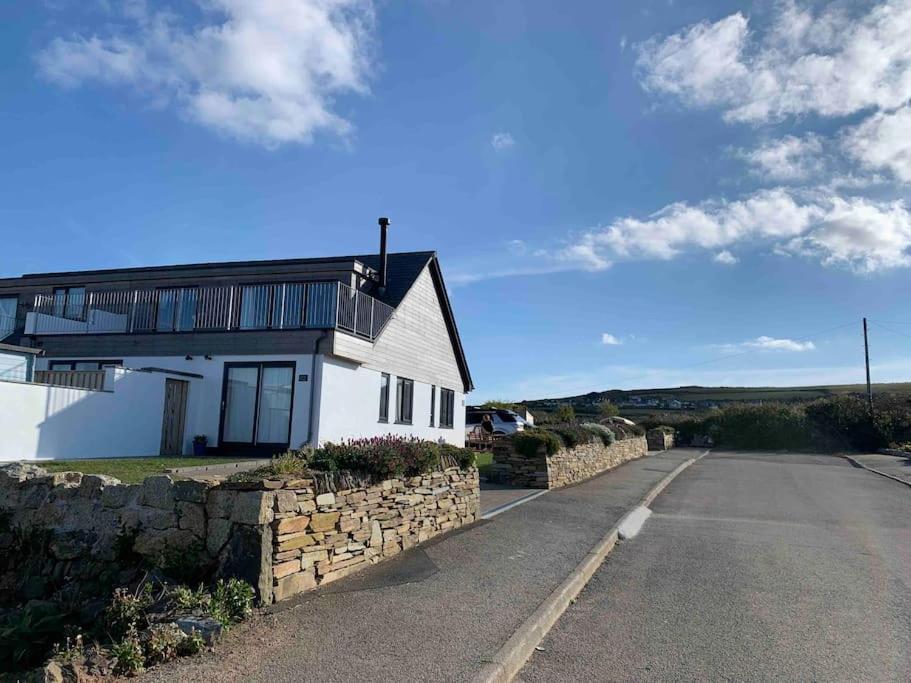 St Agnes Perfect Location, Hot Tub, Sea Views, Gym Daire Dış mekan fotoğraf